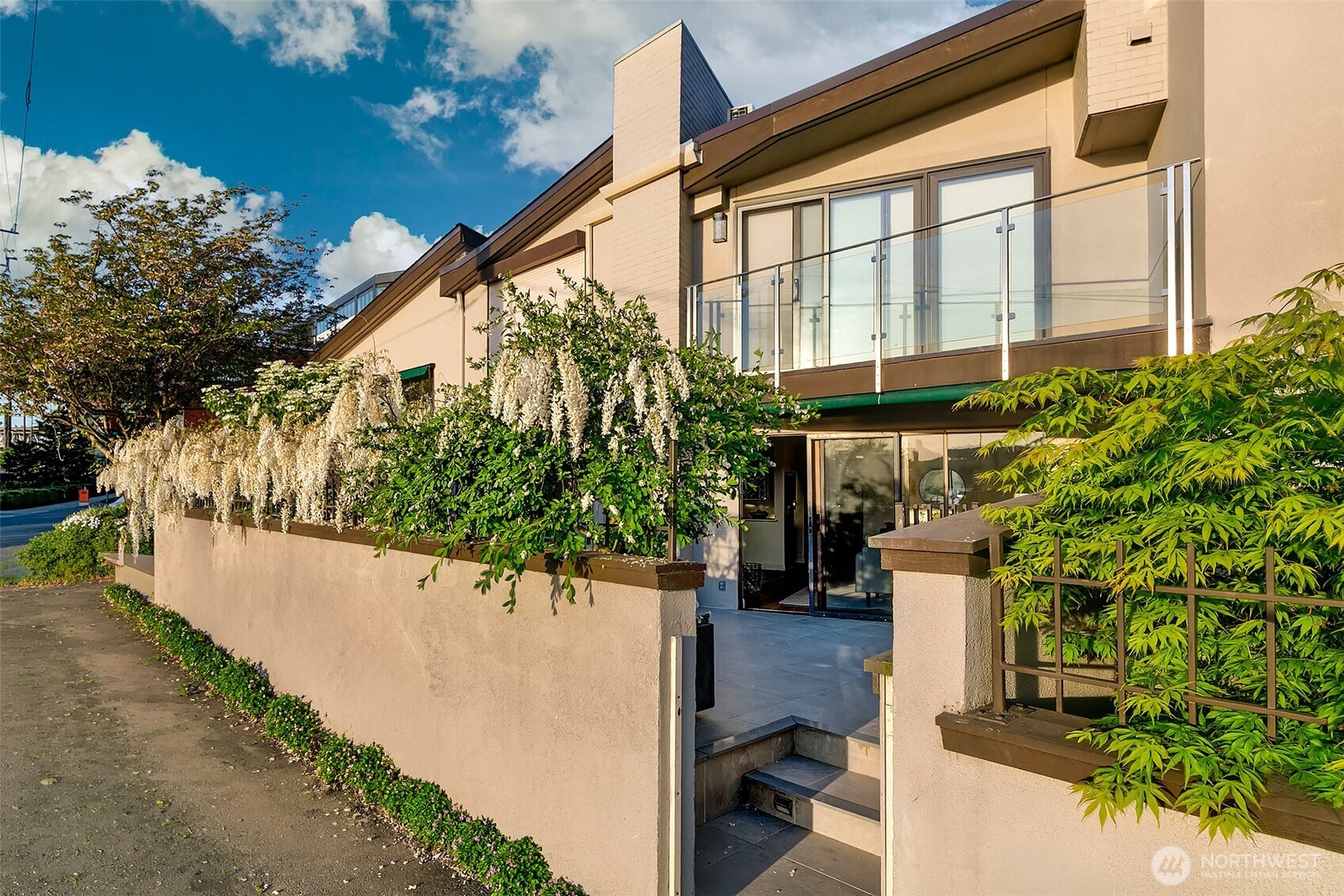 2728 Fairview Avenue E #102, Seattle, WA 98102