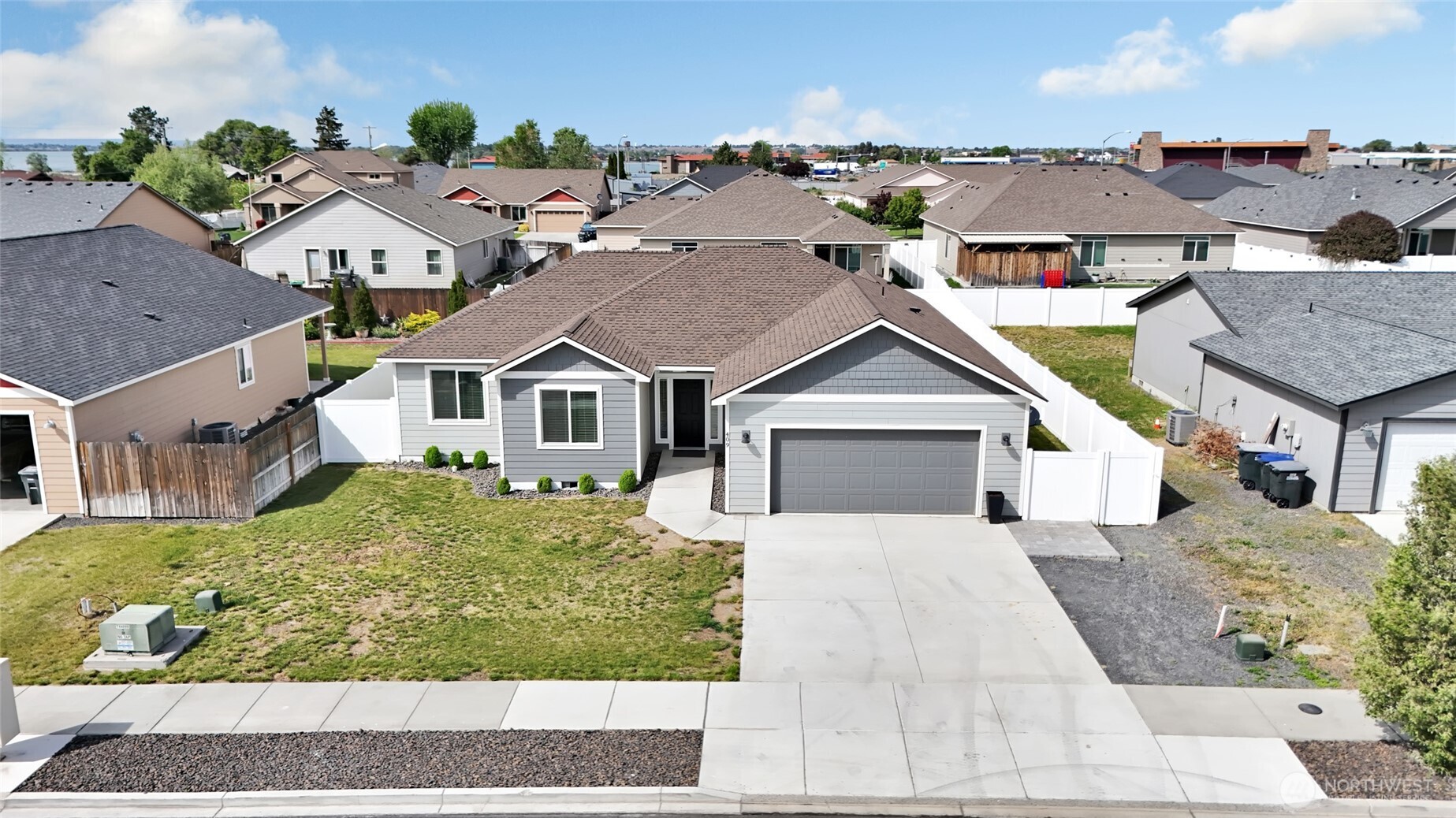 409 S Trillium , Moses Lake, WA 98837