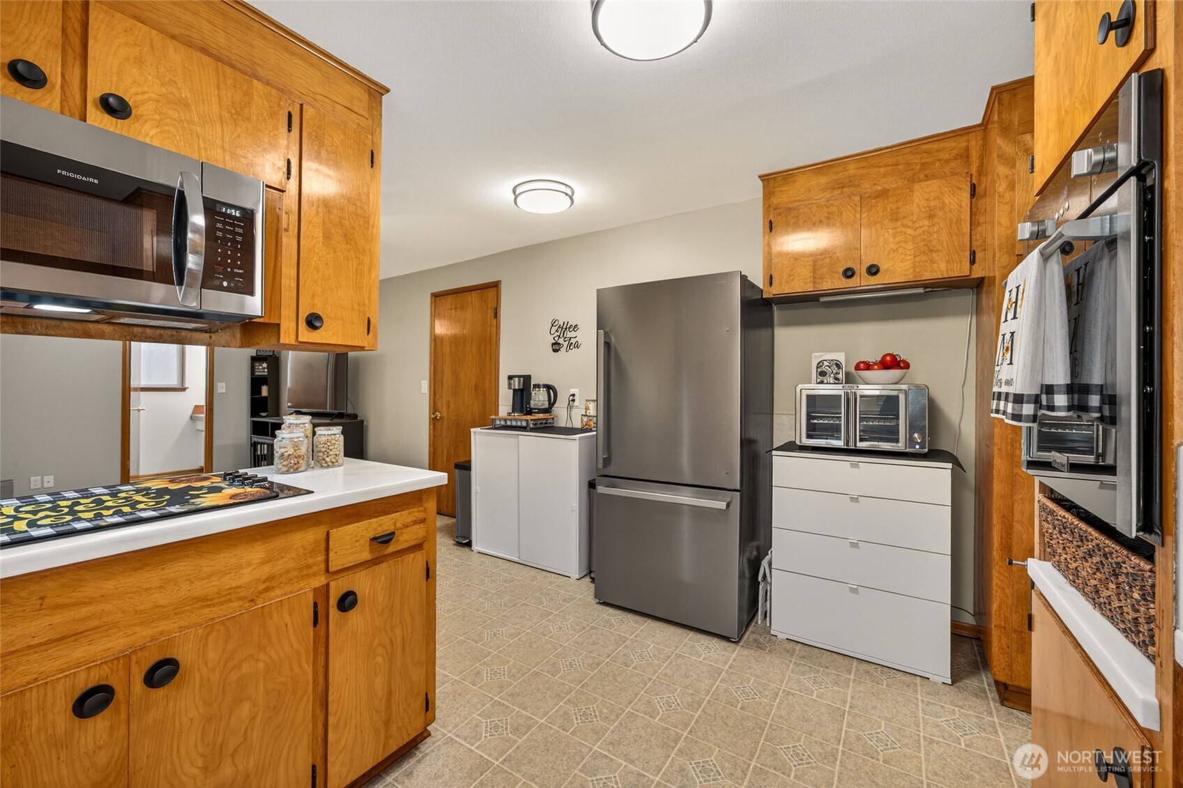 807 Jefferson Avenue NE, Renton, WA 98056-3721