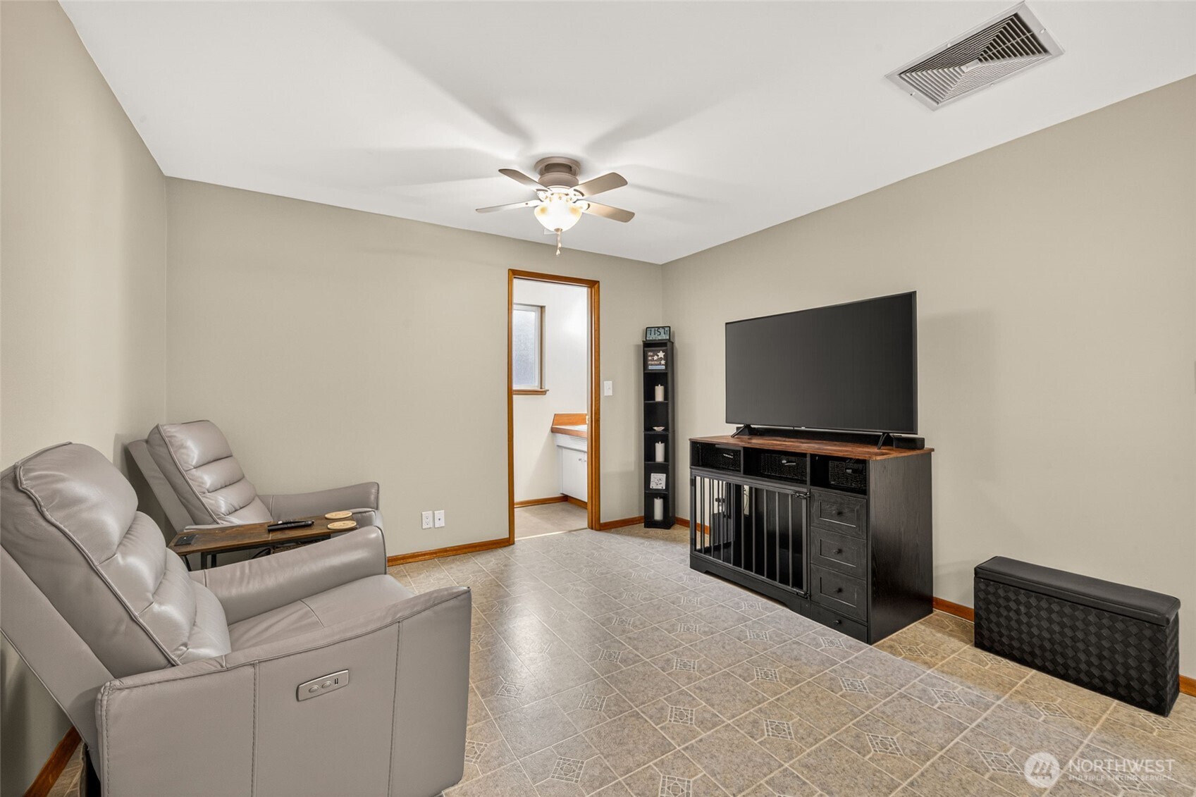 807 Jefferson Avenue NE, Renton, WA 98056-3721
