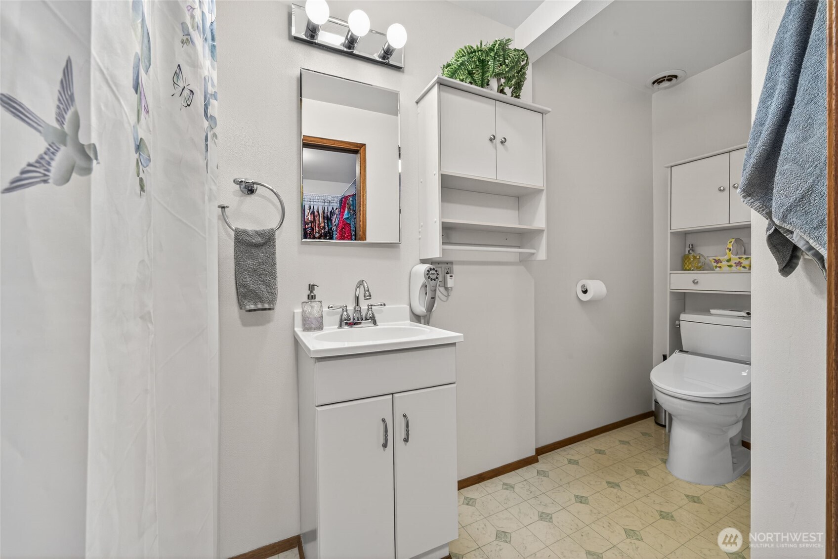 807 Jefferson Avenue NE, Renton, WA 98056-3721