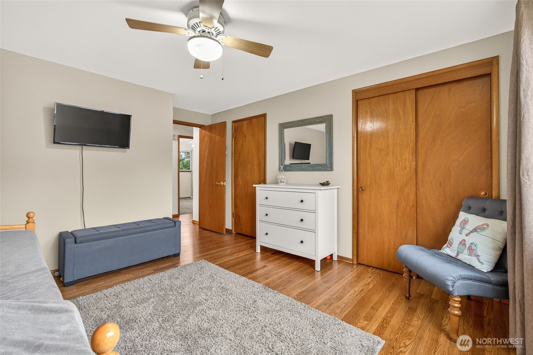 807 Jefferson Avenue NE, Renton, WA 98056-3721