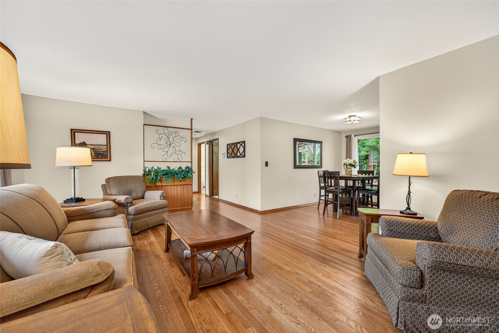 807 Jefferson Avenue NE, Renton, WA 98056-3721