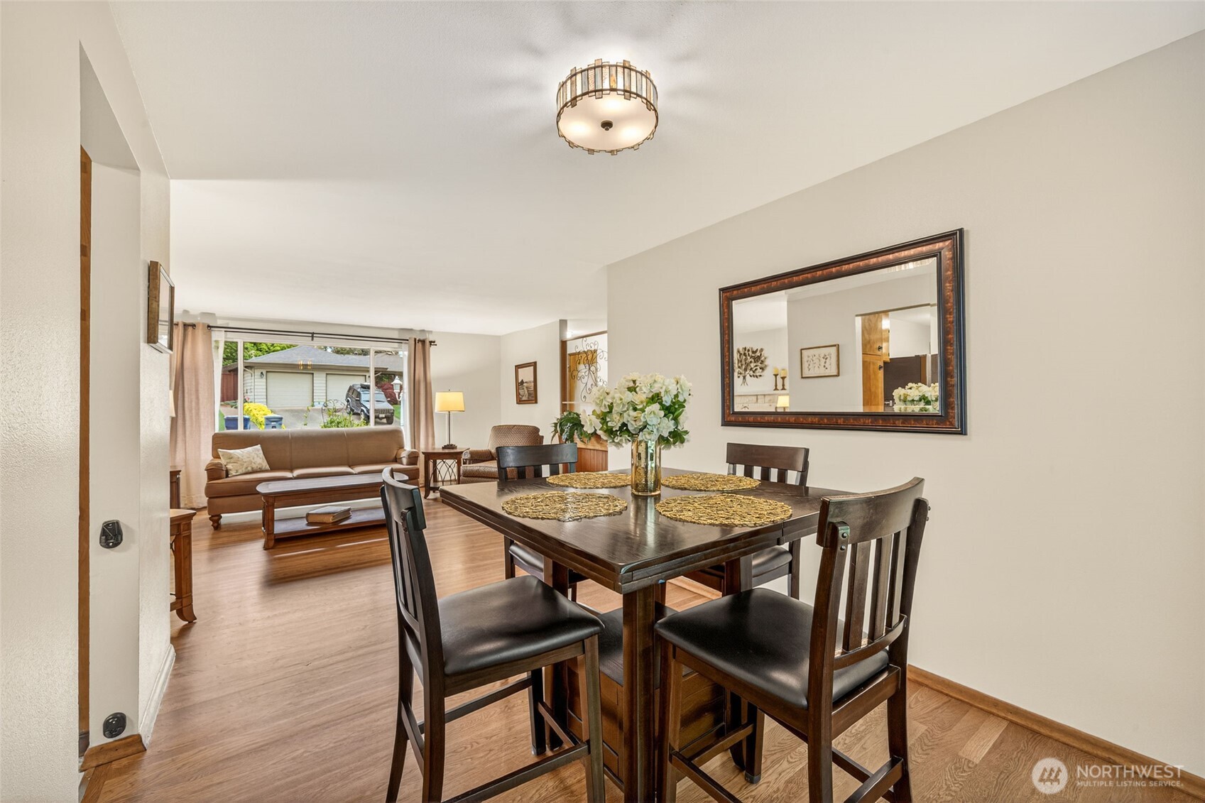 807 Jefferson Avenue NE, Renton, WA 98056-3721