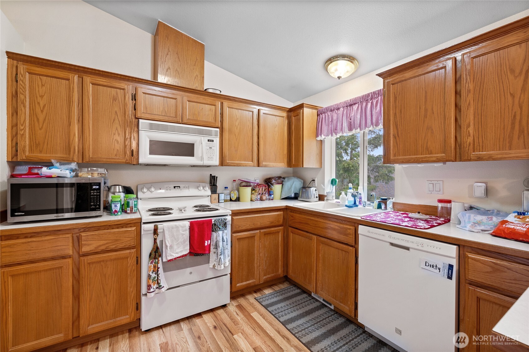 921 Erin Lane W, Eatonville, WA 98328