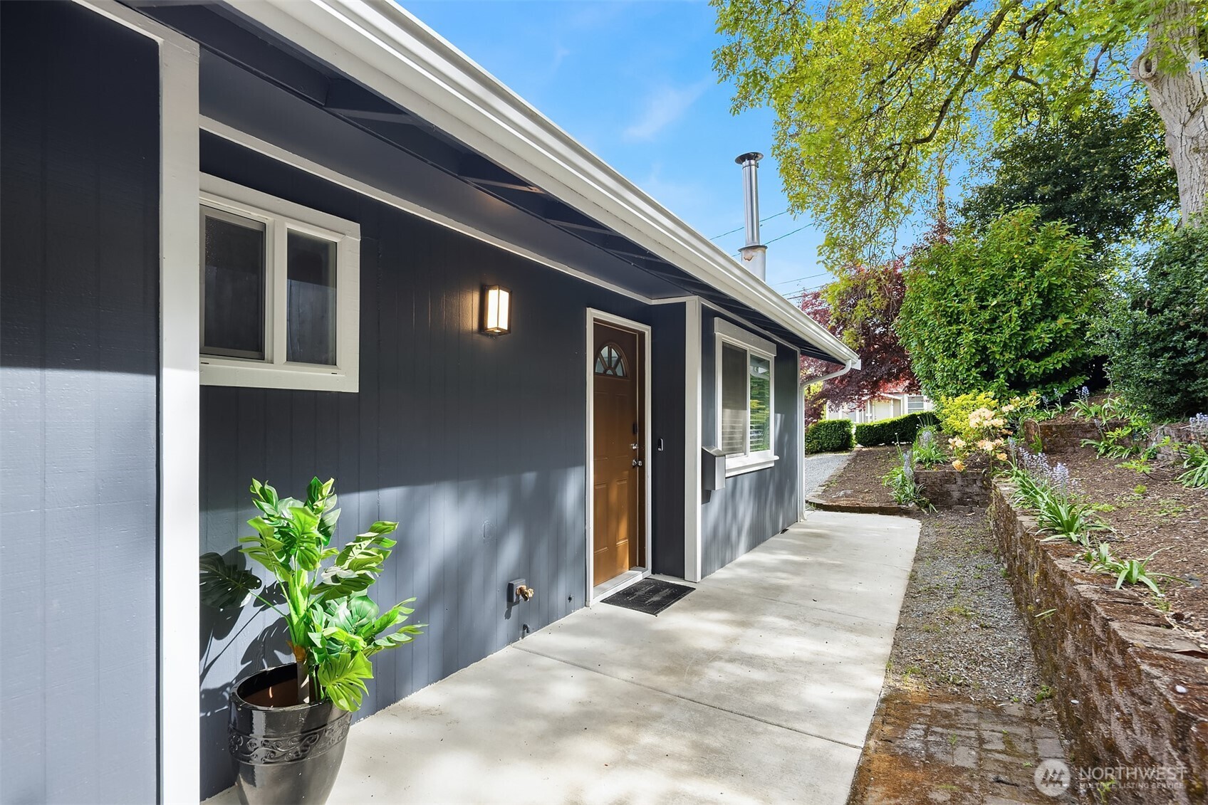 3912 S Orcas Street , Seattle, WA 98118