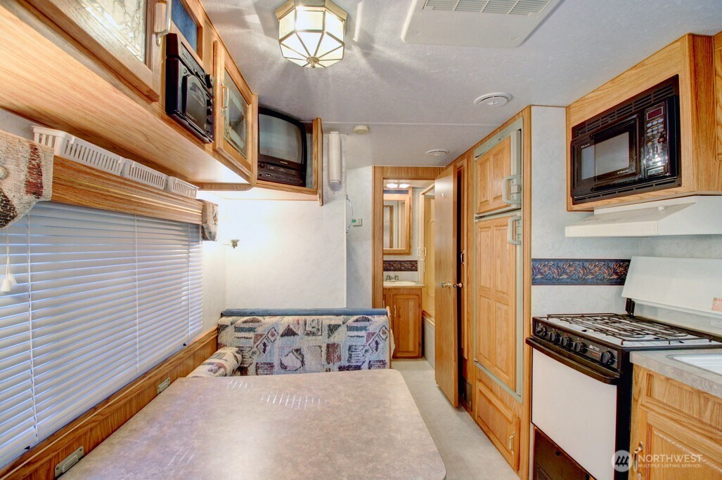 106 Gold Rush Road , Deming, WA 98244
