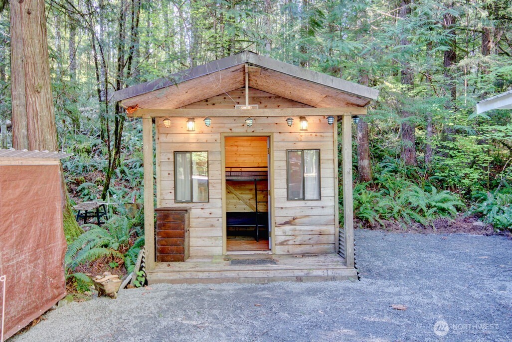 106 Gold Rush Road , Deming, WA 98244