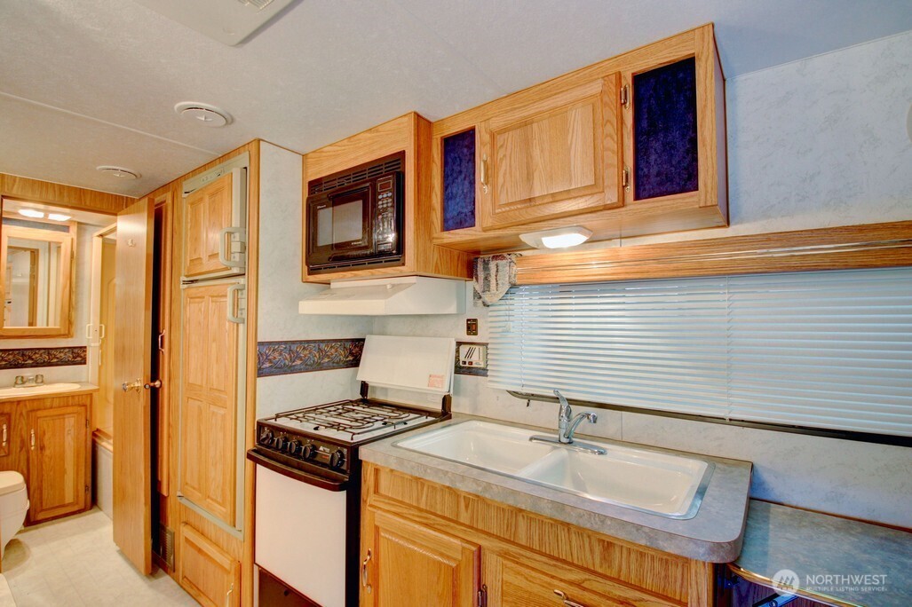 106 Gold Rush Road , Deming, WA 98244