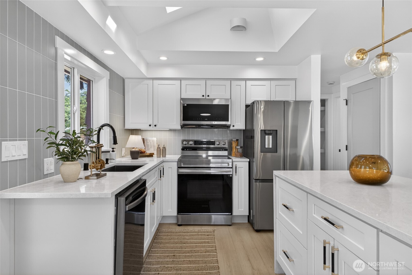 3402 48th Avenue SW, Seattle, WA 98116