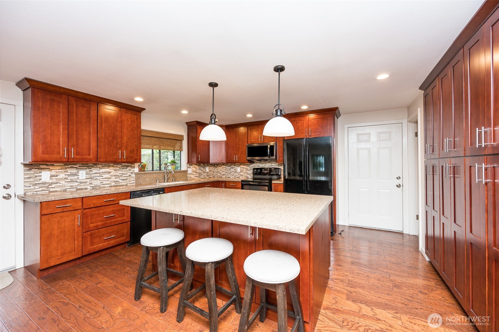 18816 51st Street E, Lake Tapps, WA 98391