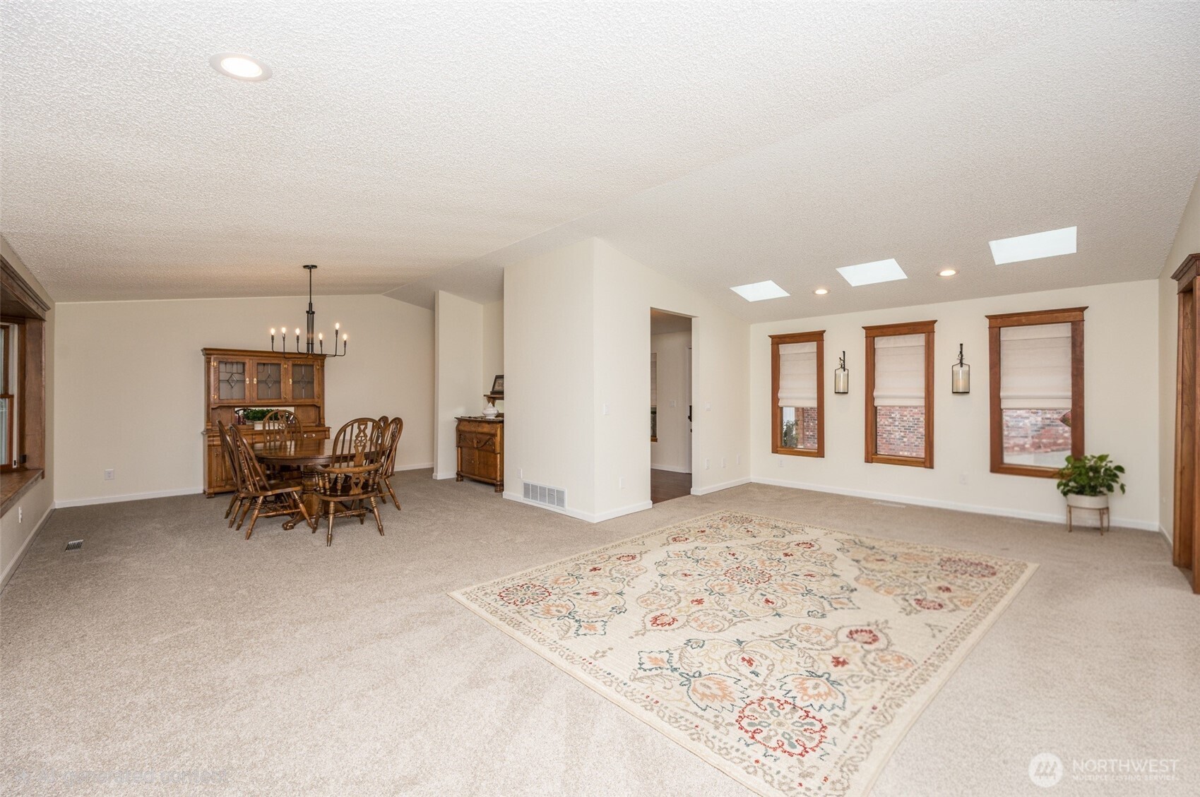 18816 51st Street E, Lake Tapps, WA 98391