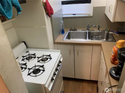 2515 Oakes Ave , Everett, WA 98201 - Photo 10
