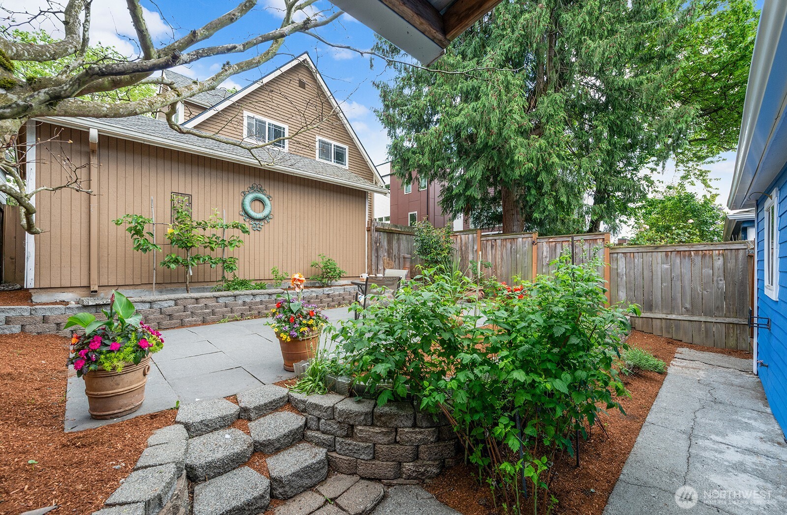 1622 22ND Avenue , Seattle, WA 98122