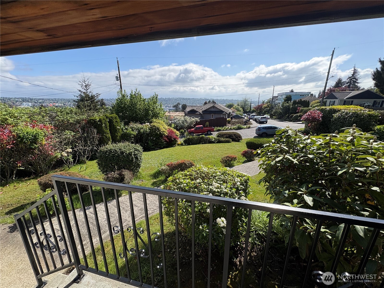 4045 29th Avenue W, Seattle, WA 98199-1743