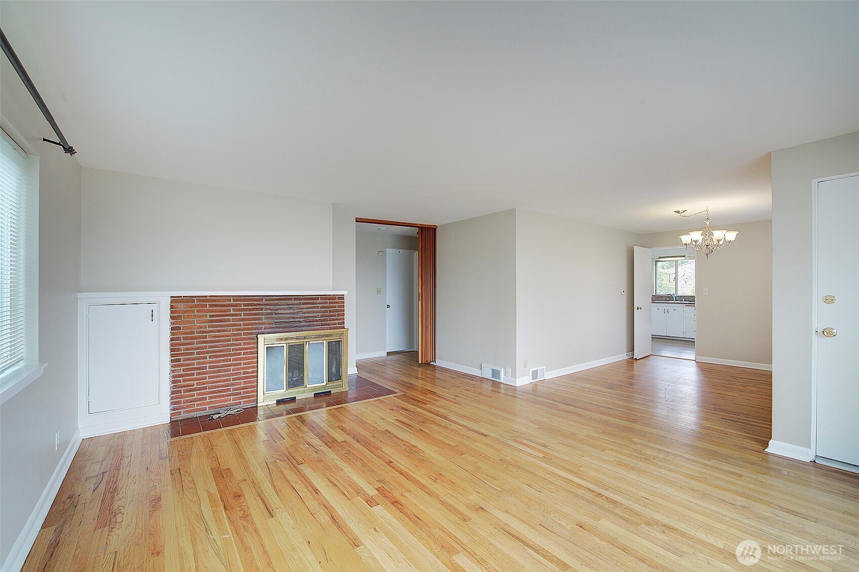 4045 29th Avenue W, Seattle, WA 98199-1743