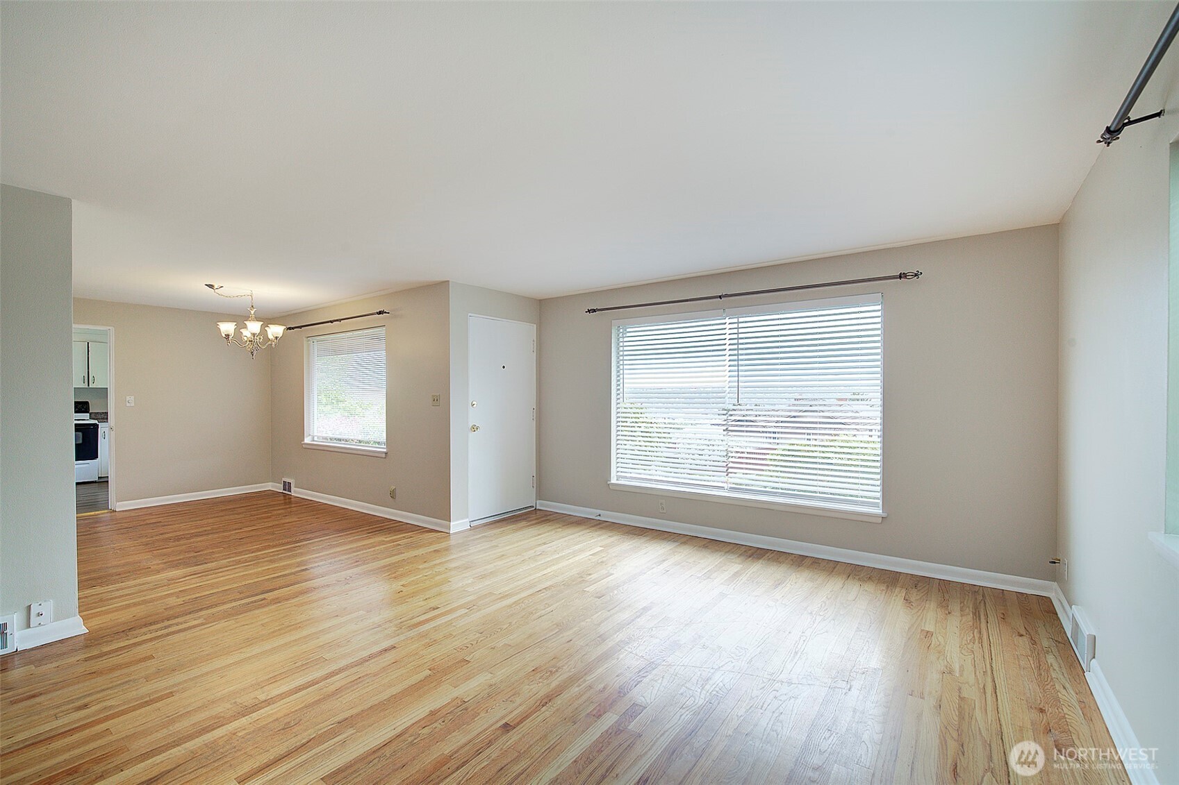 4045 29th Avenue W, Seattle, WA 98199-1743