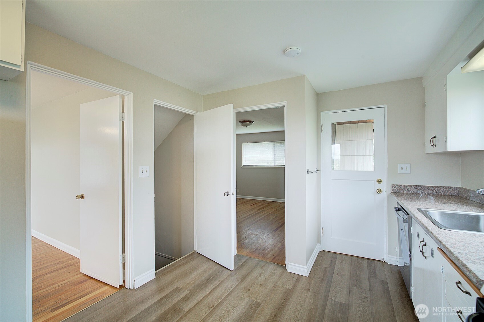 4045 29th Avenue W, Seattle, WA 98199-1743