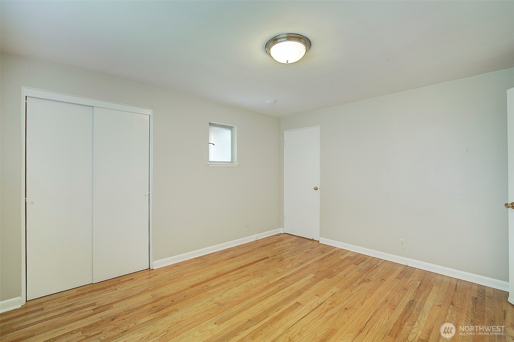 4045 29th Avenue W, Seattle, WA 98199-1743