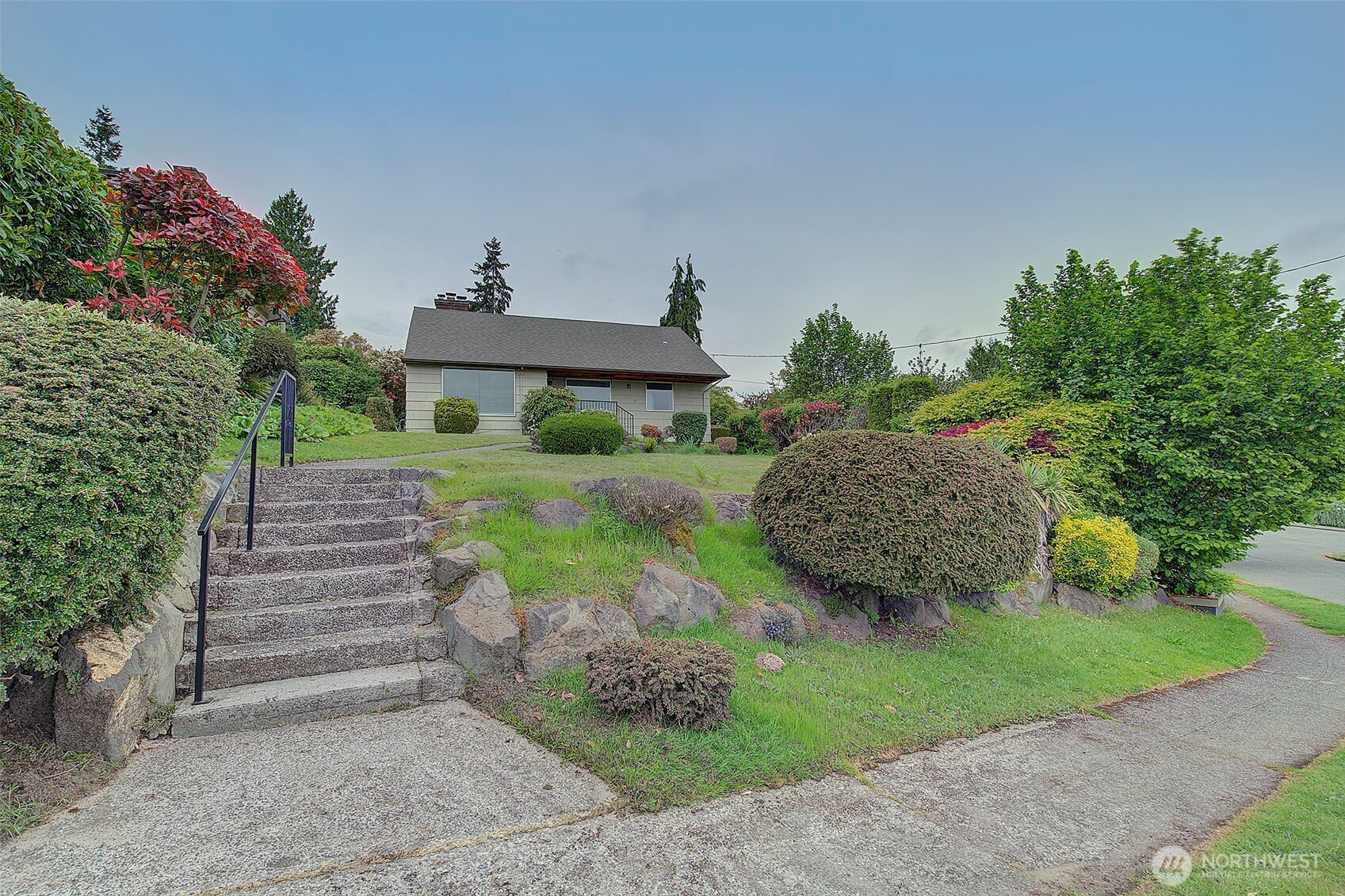 4045 29th Avenue W, Seattle, WA 98199-1743