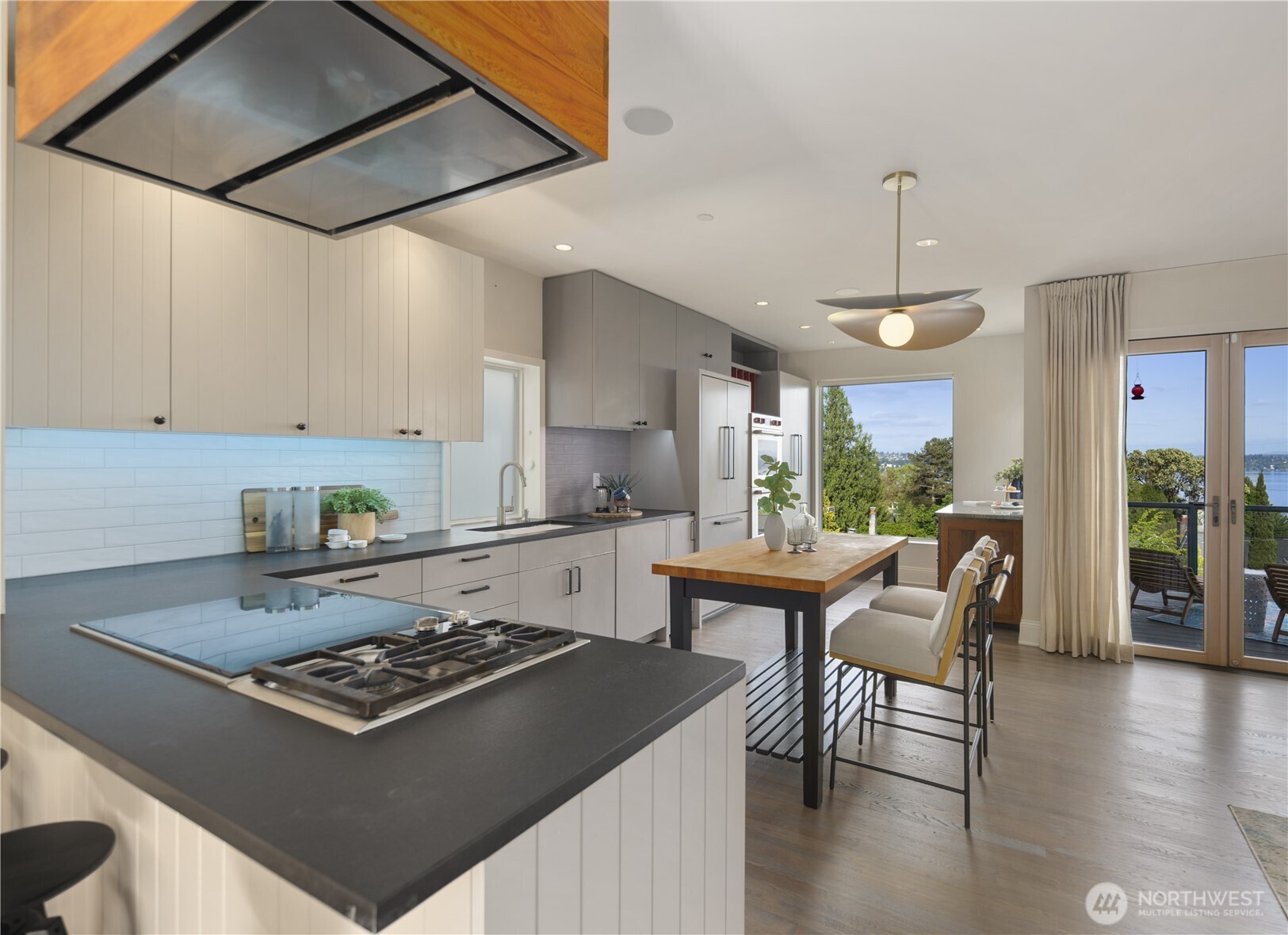 1618 37th Avenue , Seattle, WA 98122