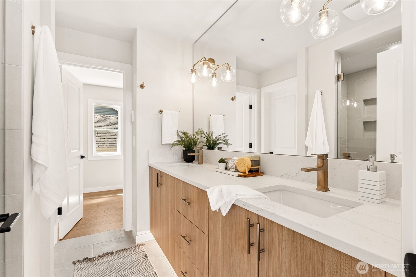 3449 California Avenue SW #2, Seattle, WA 98116