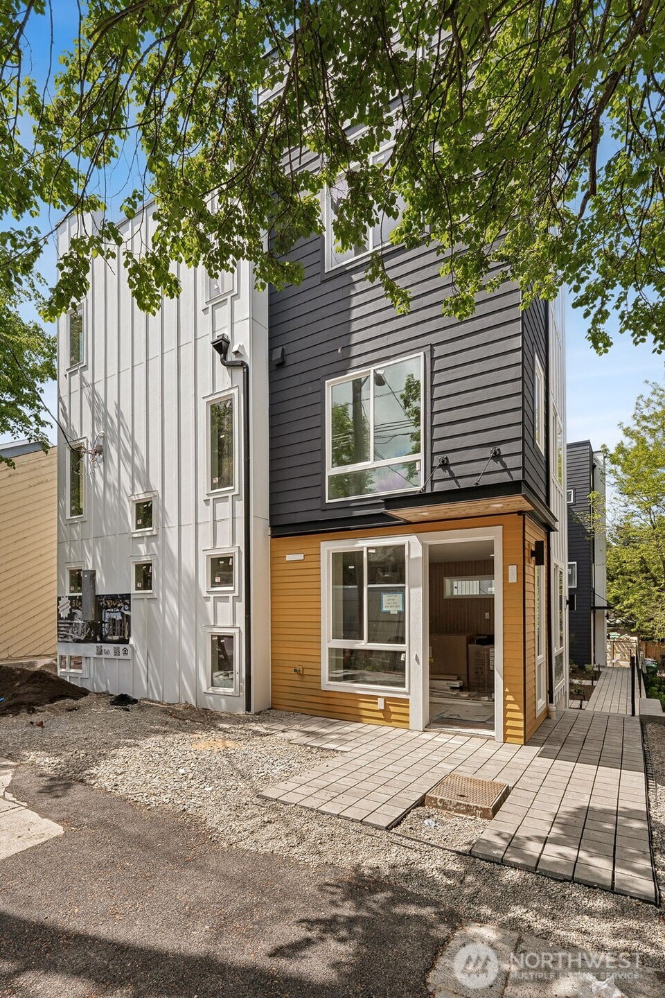 3449 California Avenue SW #2, Seattle, WA 98116
