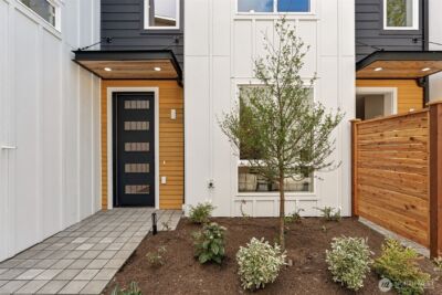 3449 California Avenue SW #2, Seattle, WA 98116