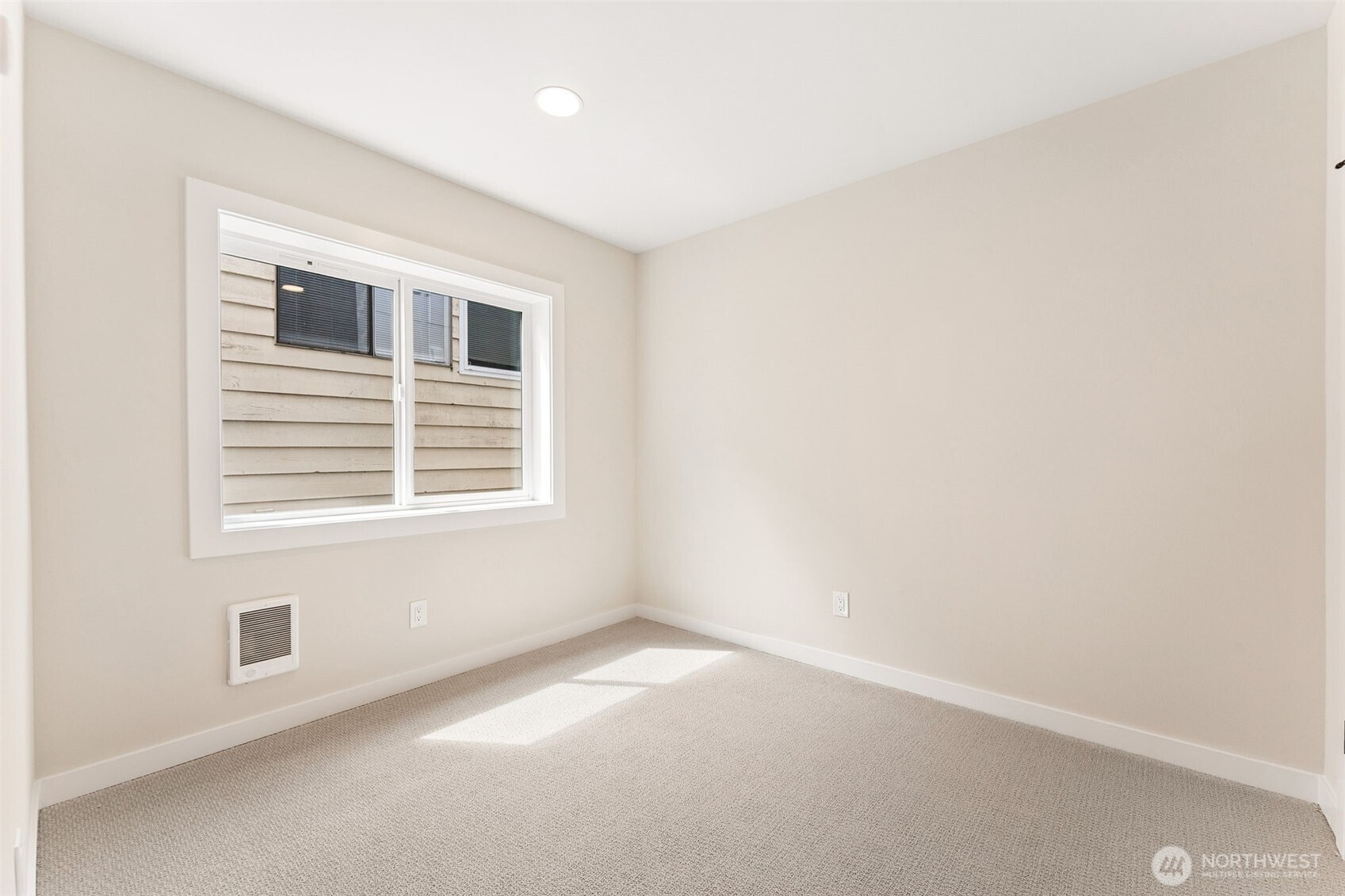 3449 California Avenue SW #2, Seattle, WA 98116