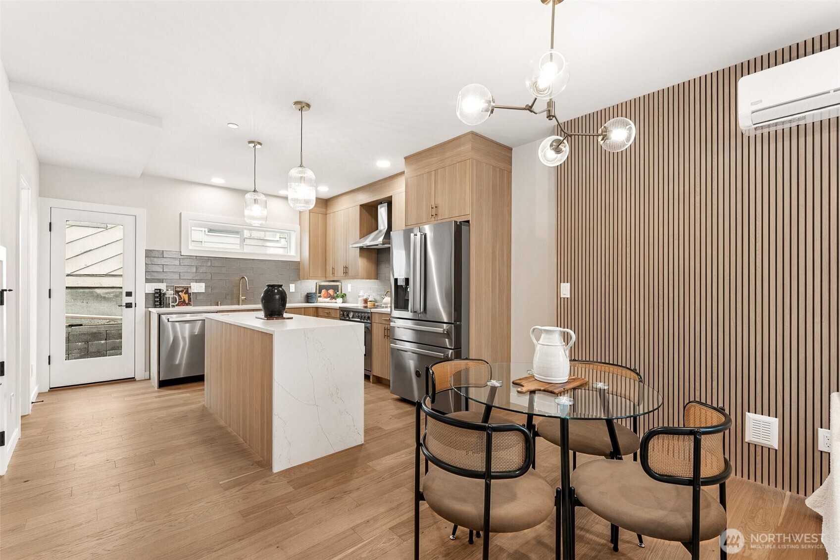 3449 California Avenue SW #2, Seattle, WA 98116