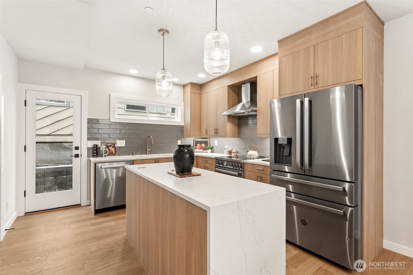 3449 California Avenue SW #2, Seattle, WA 98116