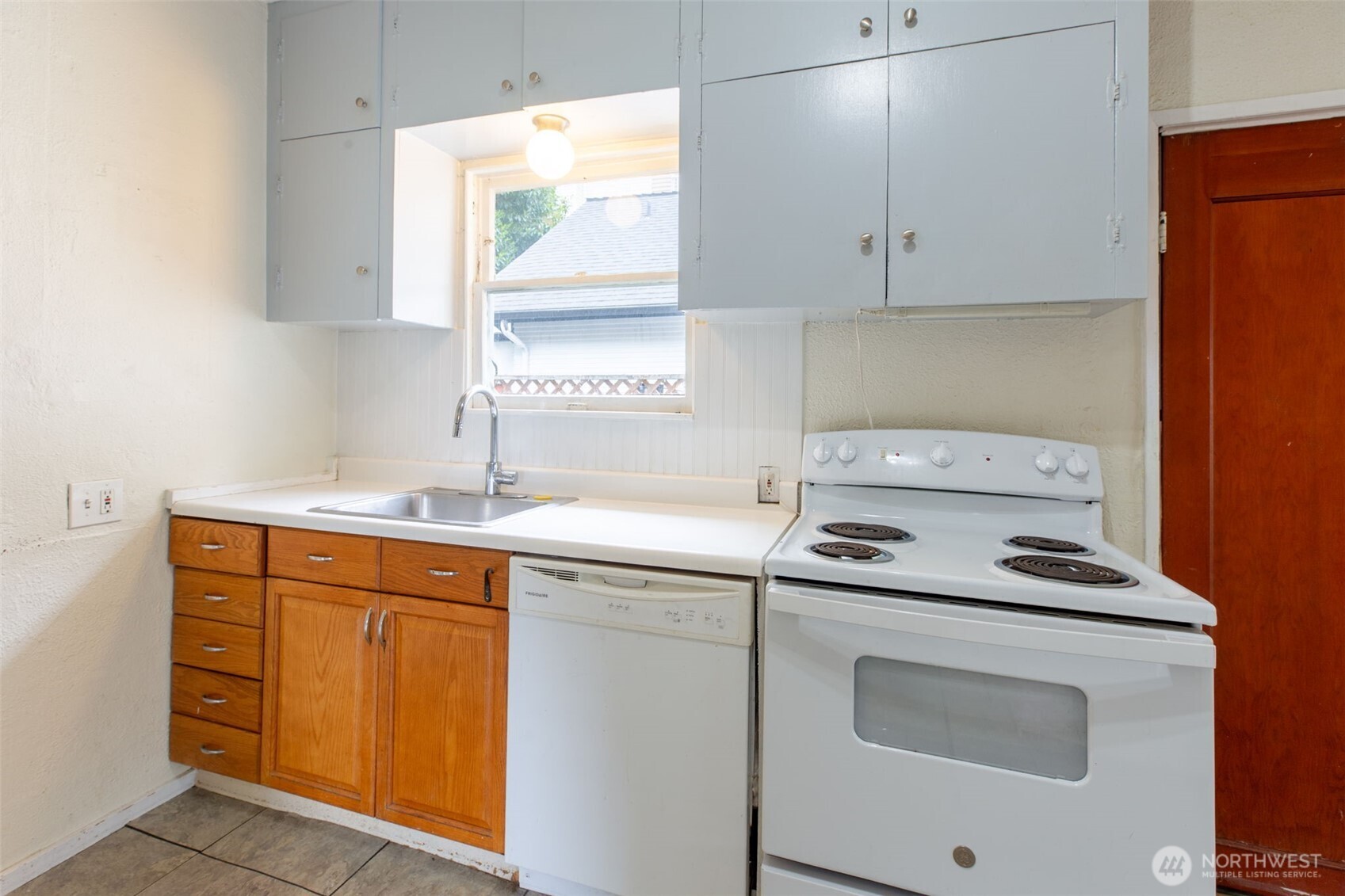 2544 15th Avenue W, Seattle, WA 98119