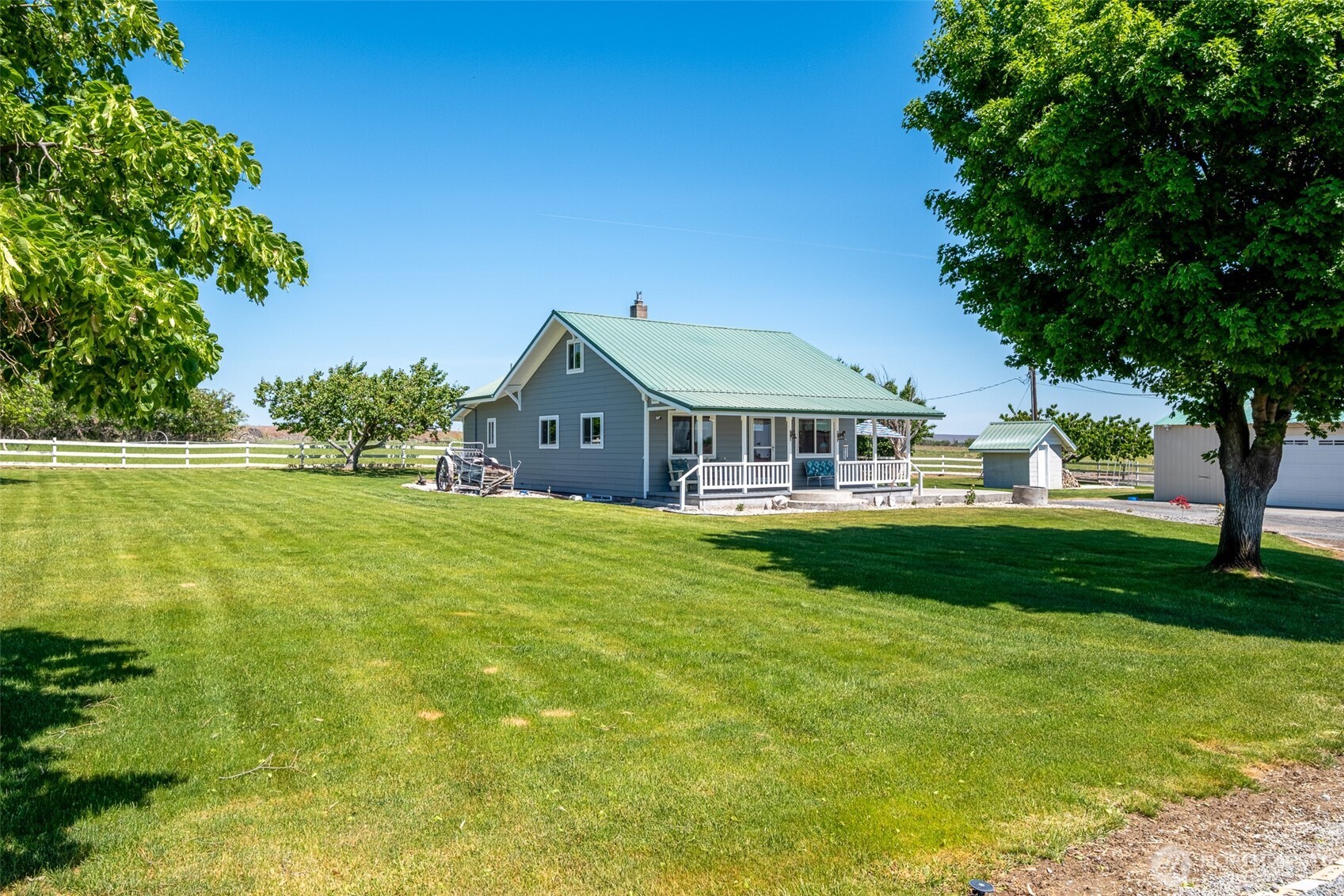 18253 Road B NW, Ephrata, WA 98823