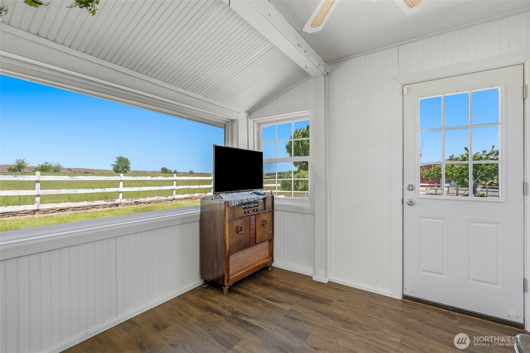 18253 Road B NW, Ephrata, WA 98823