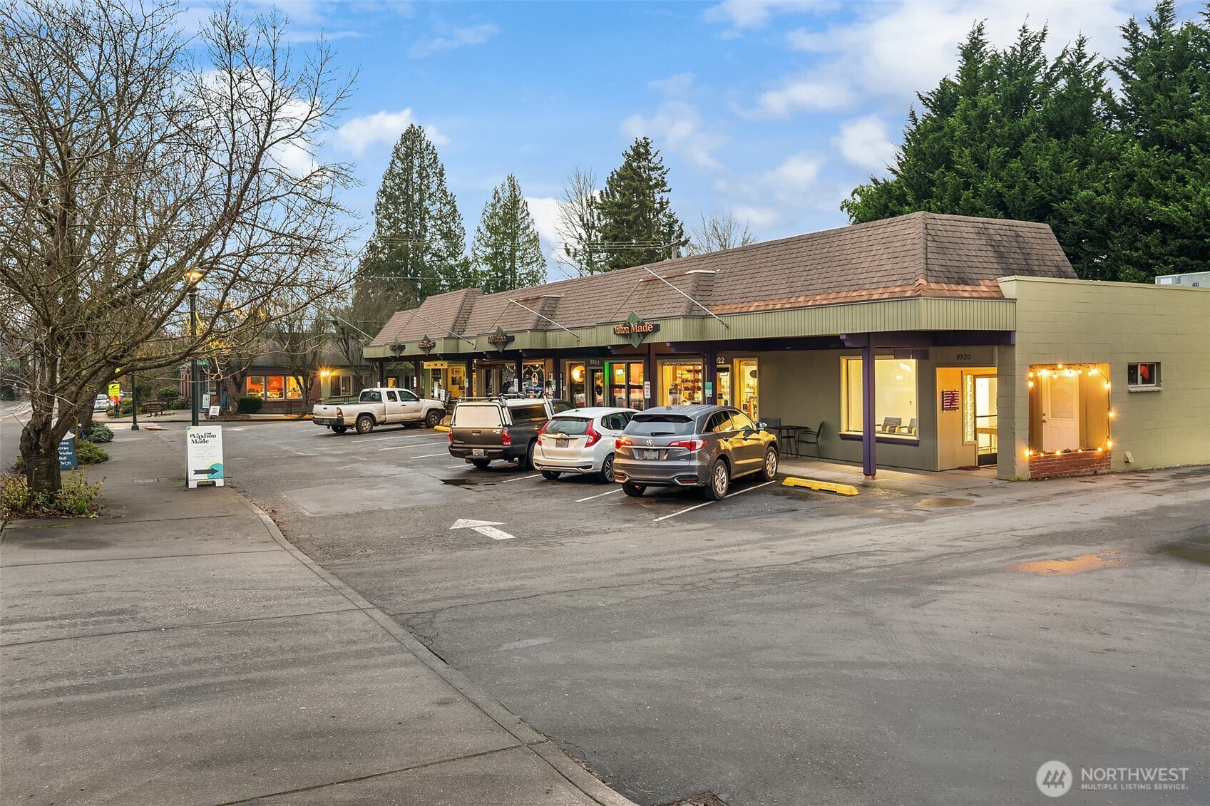 9922 SW Bank Road , Vashon, WA 98070