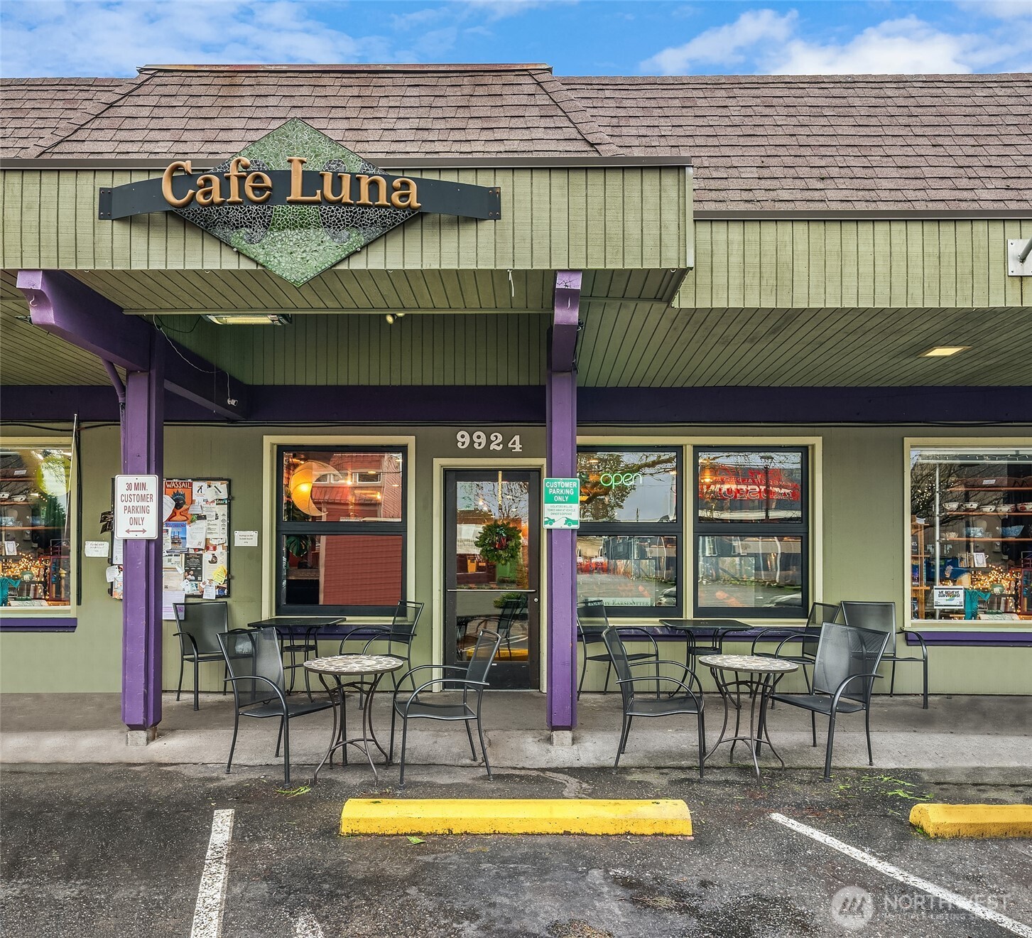 9922 SW Bank Road , Vashon, WA 98070