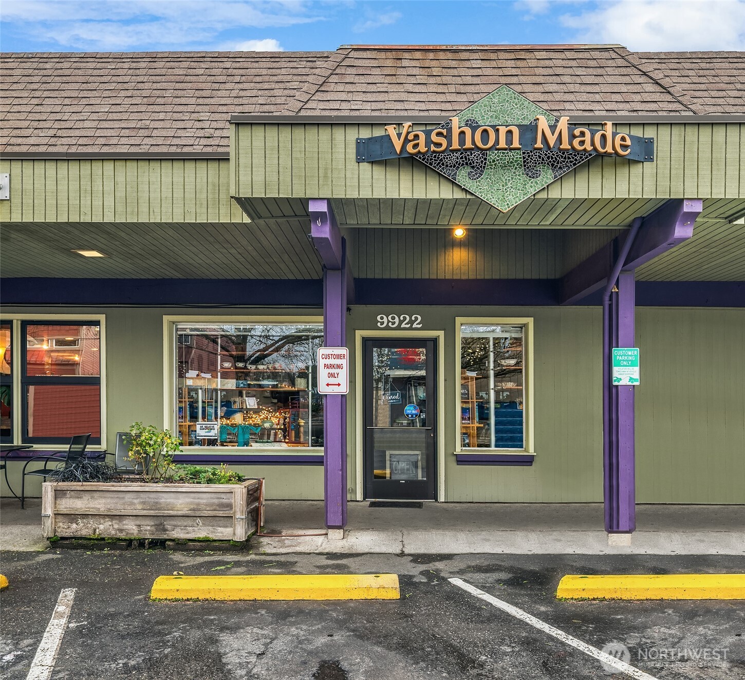 9922 SW Bank Road , Vashon, WA 98070