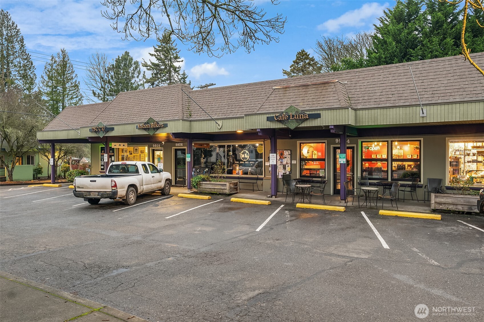 9922 SW Bank Road , Vashon, WA 98070