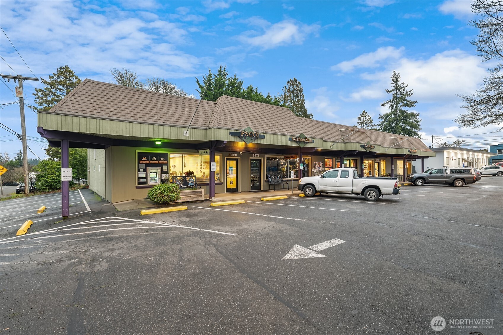 9922 SW Bank Road , Vashon, WA 98070