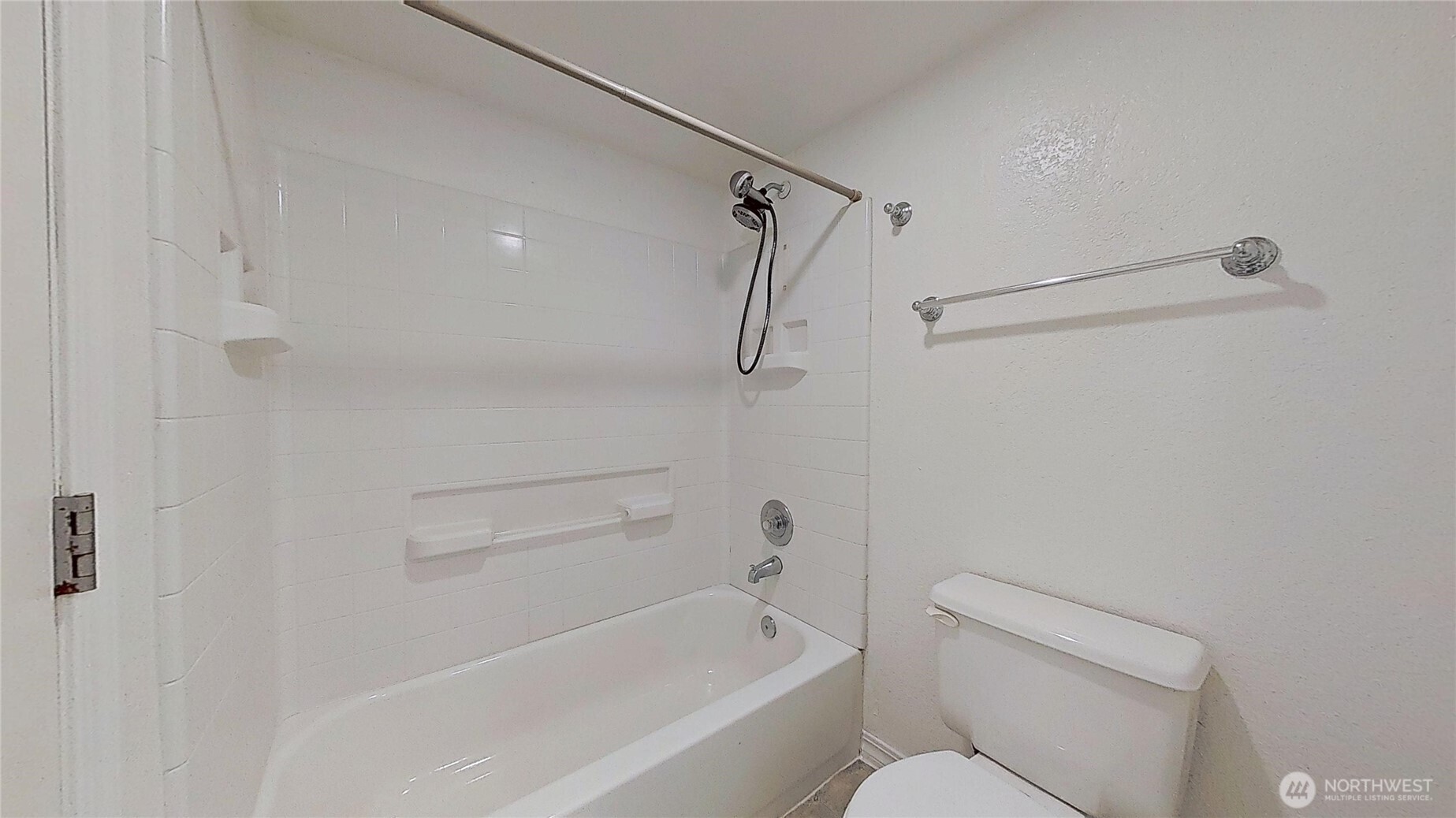 1700 W Sunn Fjord Lane #L101, Bremerton, WA 98312