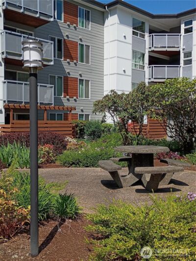 10501 8th Avenue NE #115, Seattle, WA 98125