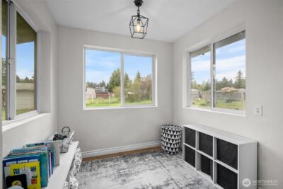 304 Rochester Street E, Rainier, WA 98576 - Photo 17
