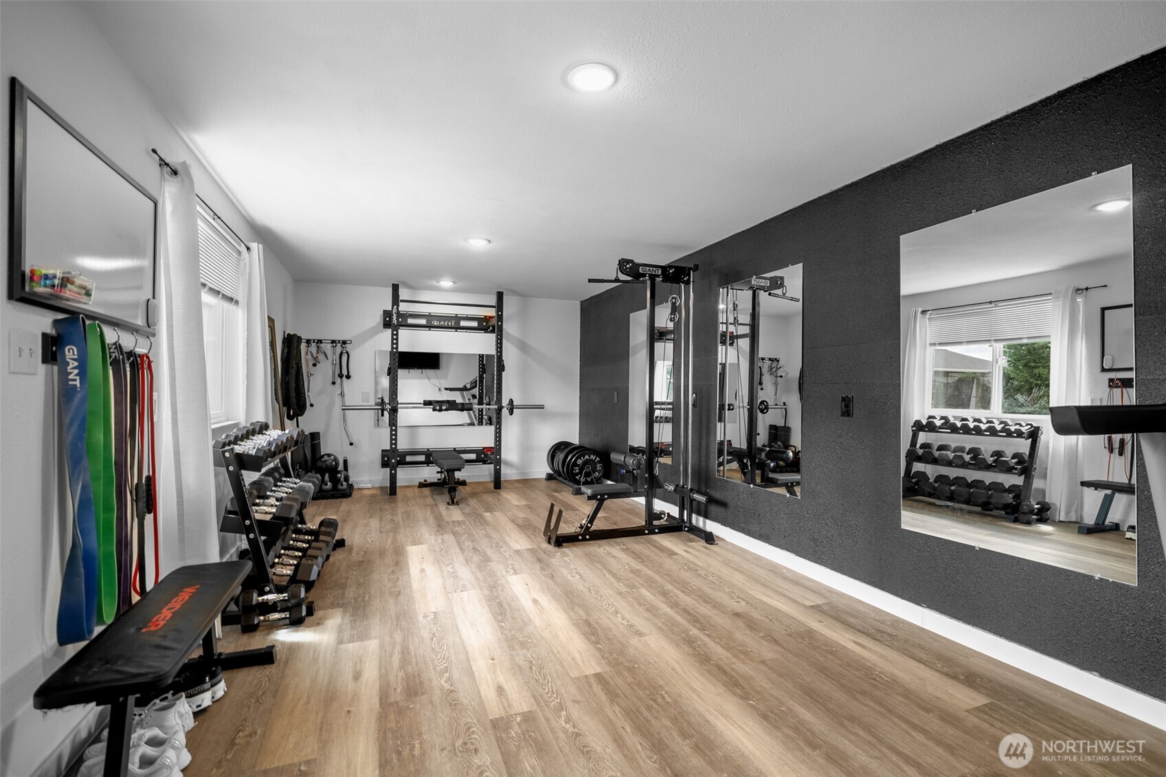 304 Rochester Street E, Rainier, WA 98576