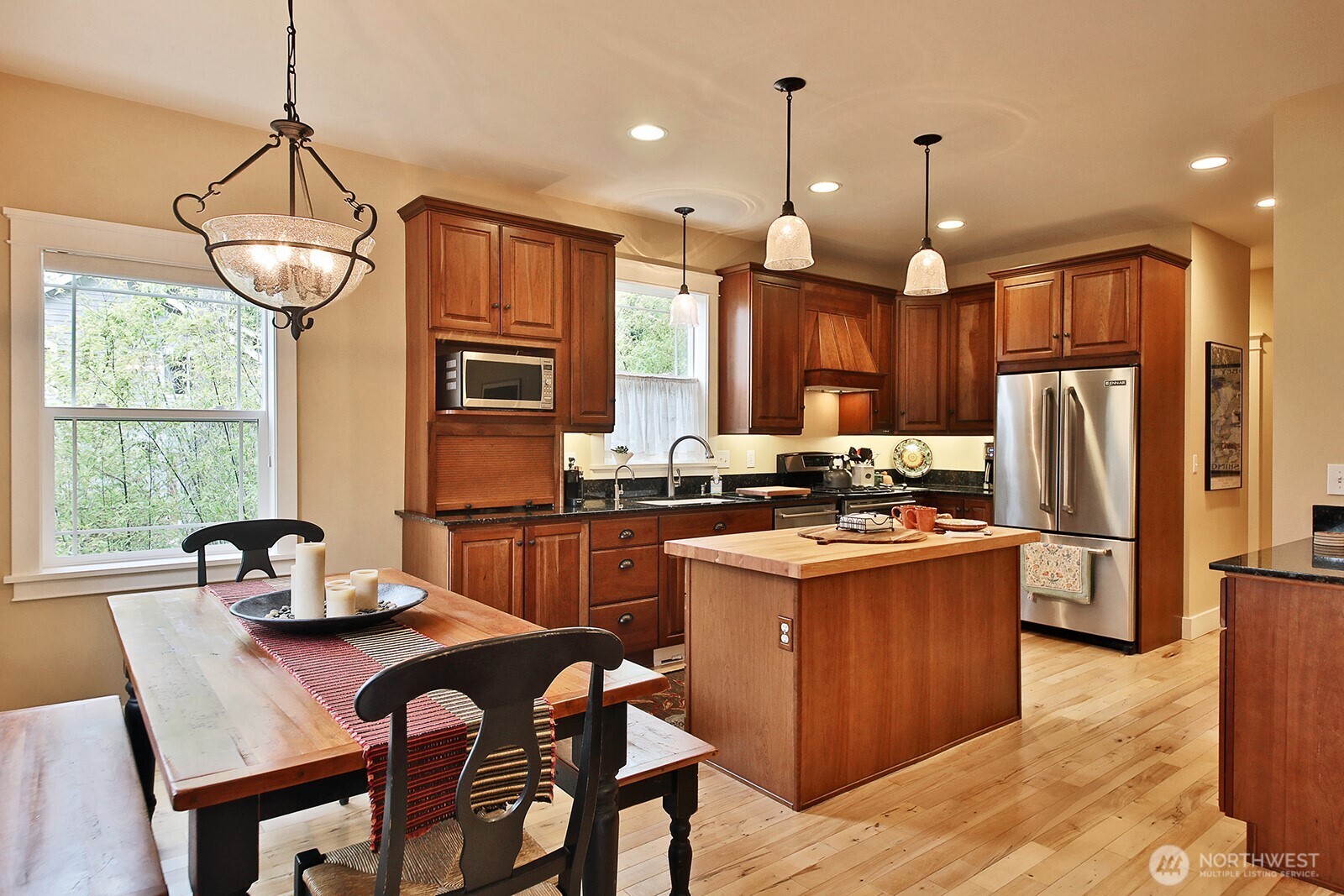1899 Beverly Beach Road , Freeland, WA 98249
