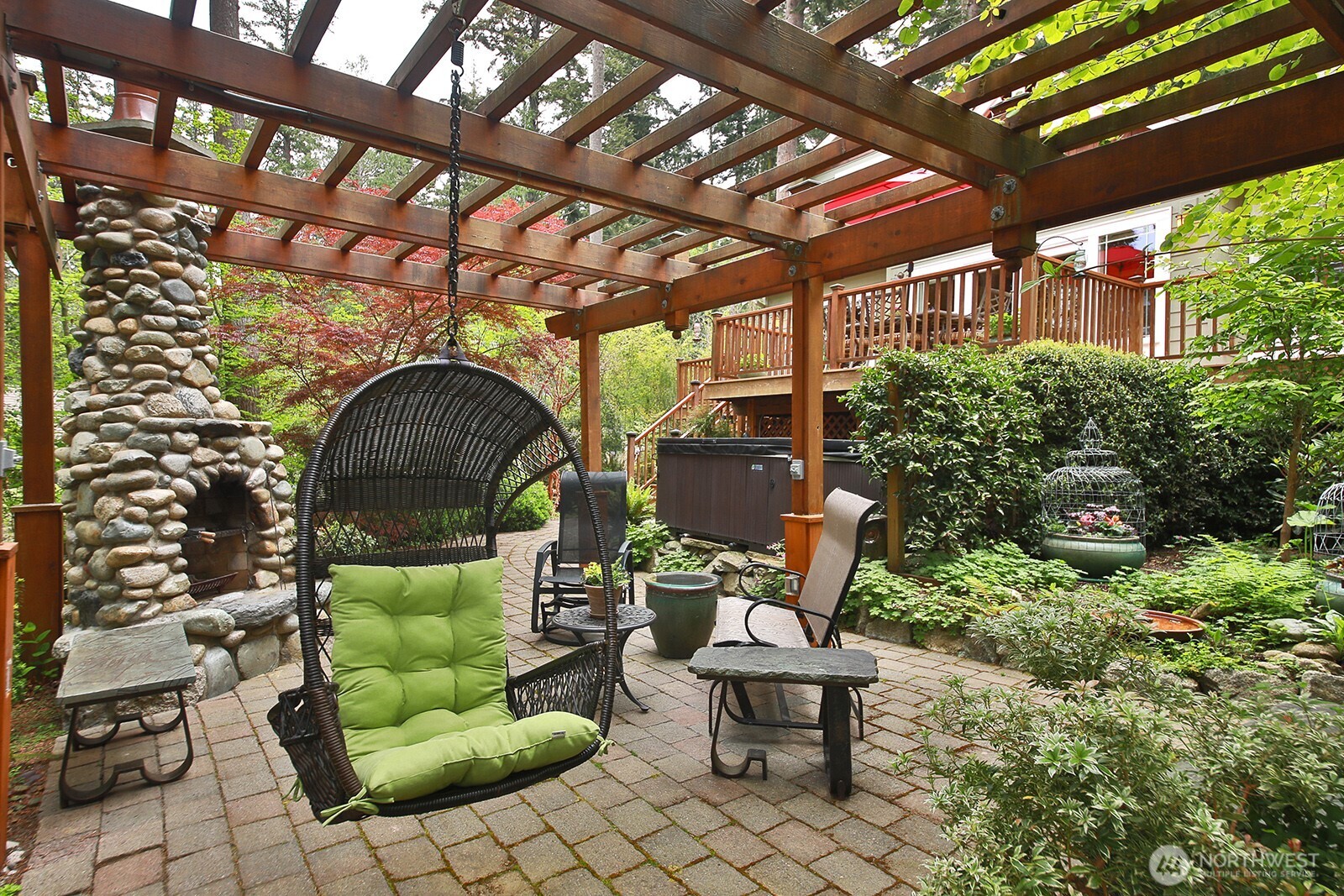 1899 Beverly Beach Road , Freeland, WA 98249