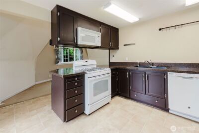 27299 Baywood Drive NE, Kingston, WA 98346 - Photo 12