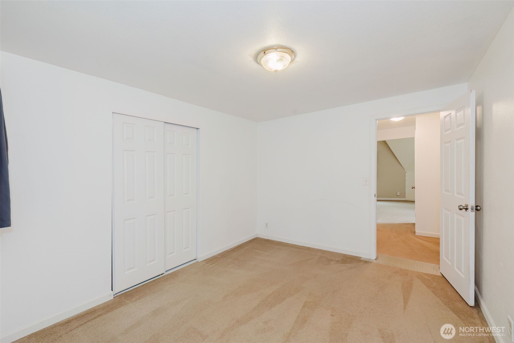 27299 Baywood Drive NE, Kingston, WA 98346