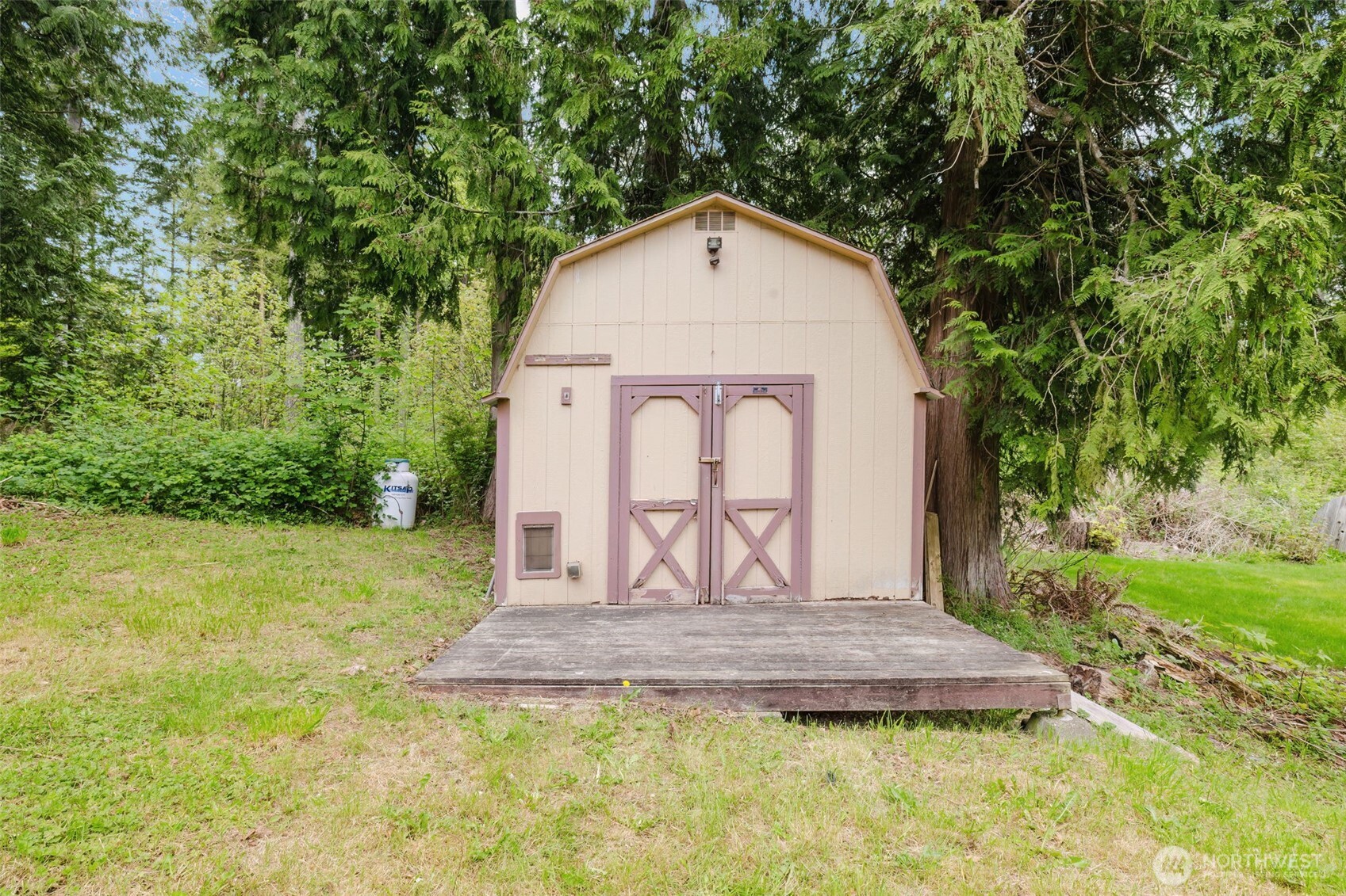 27299 Baywood Drive NE, Kingston, WA 98346