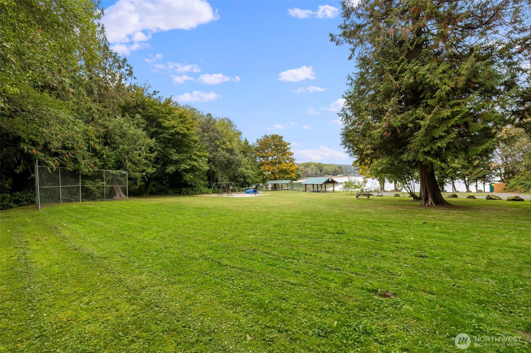 27299 Baywood Drive NE, Kingston, WA 98346