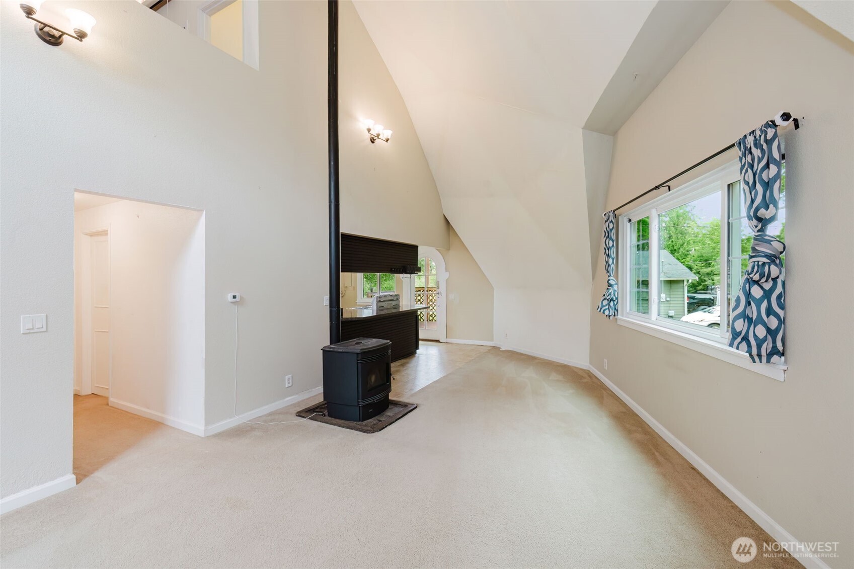 27299 Baywood Drive NE, Kingston, WA 98346